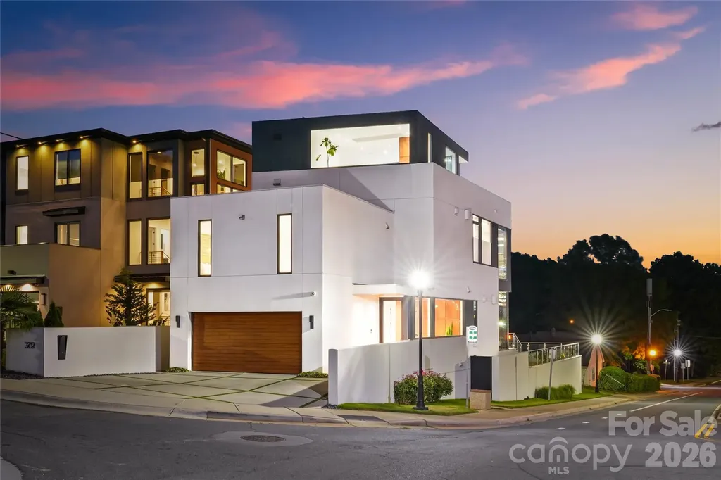 304 Frazier Avenue Charlotte NC 28216