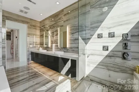 304 Frazier Avenue Charlotte NC 28216
