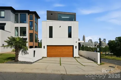 304 Frazier Avenue Charlotte NC 28216