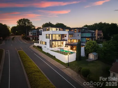 304 Frazier Avenue Charlotte NC 28216