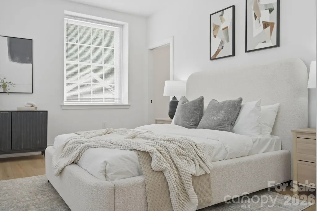 203 Grandin Road Charlotte NC 28208