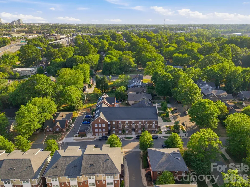 203 Grandin Road Charlotte NC 28208