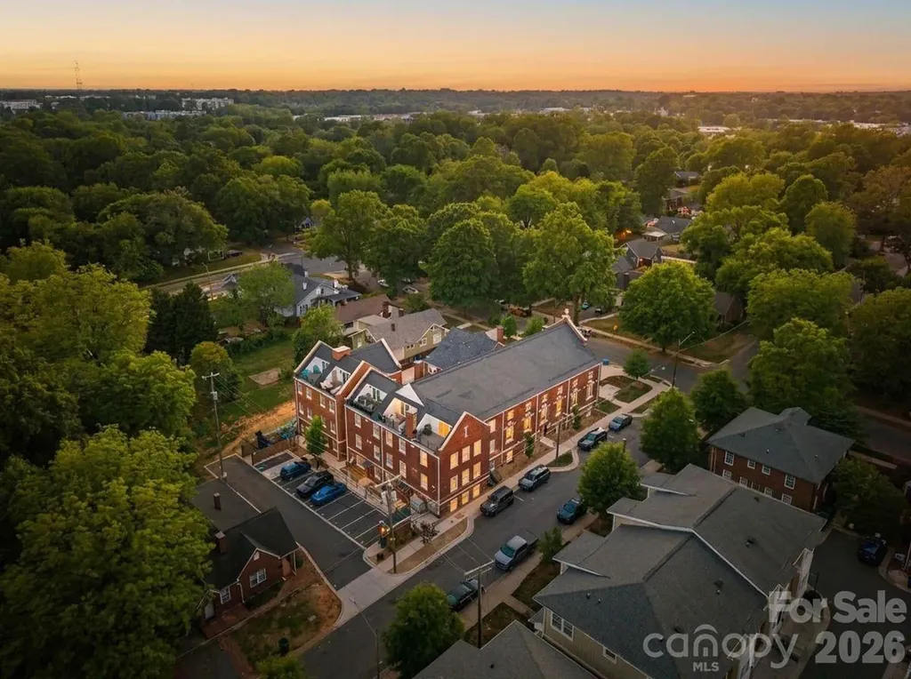 203 Grandin Road Charlotte NC 28208