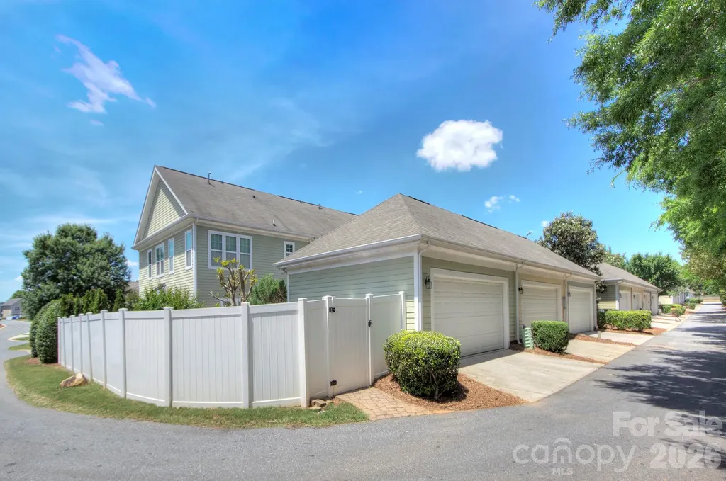 1023 White Point Drive Huntersville NC 28078