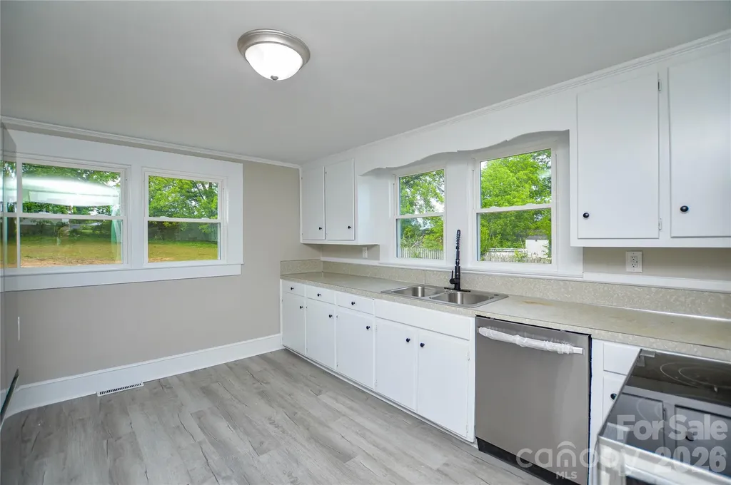 730 W Oakwood Avenue Albemarle NC 28001