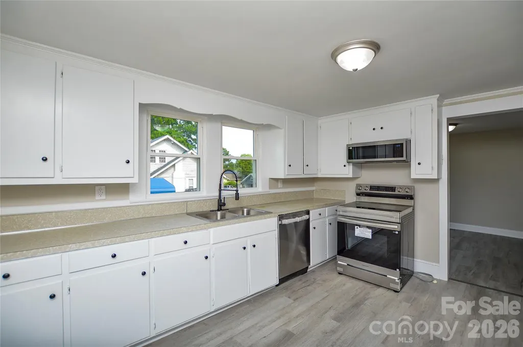730 W Oakwood Avenue Albemarle NC 28001