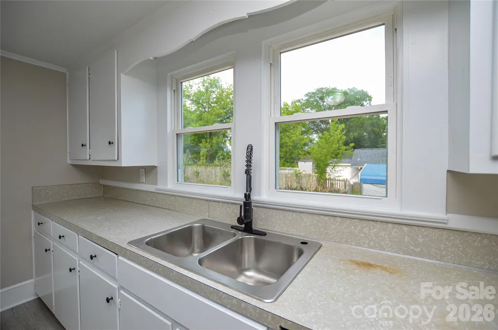 730 W Oakwood Avenue Albemarle NC 28001