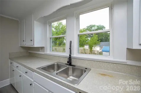 730 W Oakwood Avenue Albemarle NC 28001