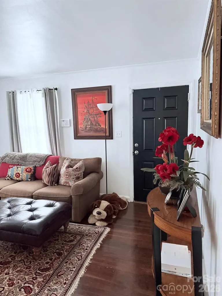 4937 S Tryon Street Charlotte NC 28217
