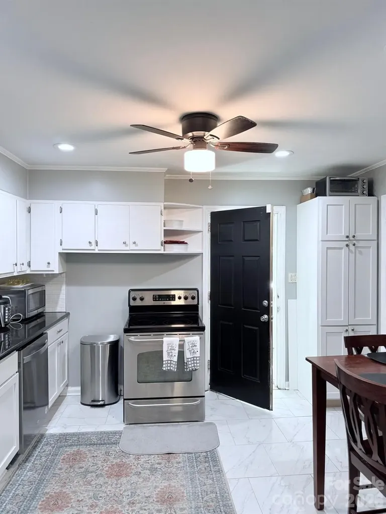 4937 S Tryon Street Charlotte NC 28217