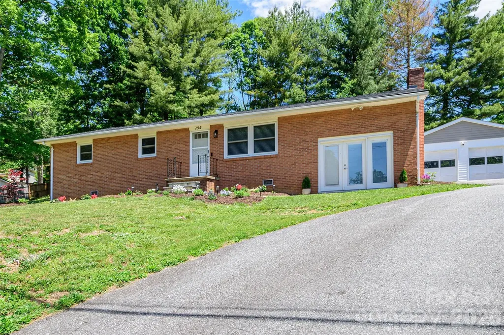 155 Chestnut Place Arden NC 28704