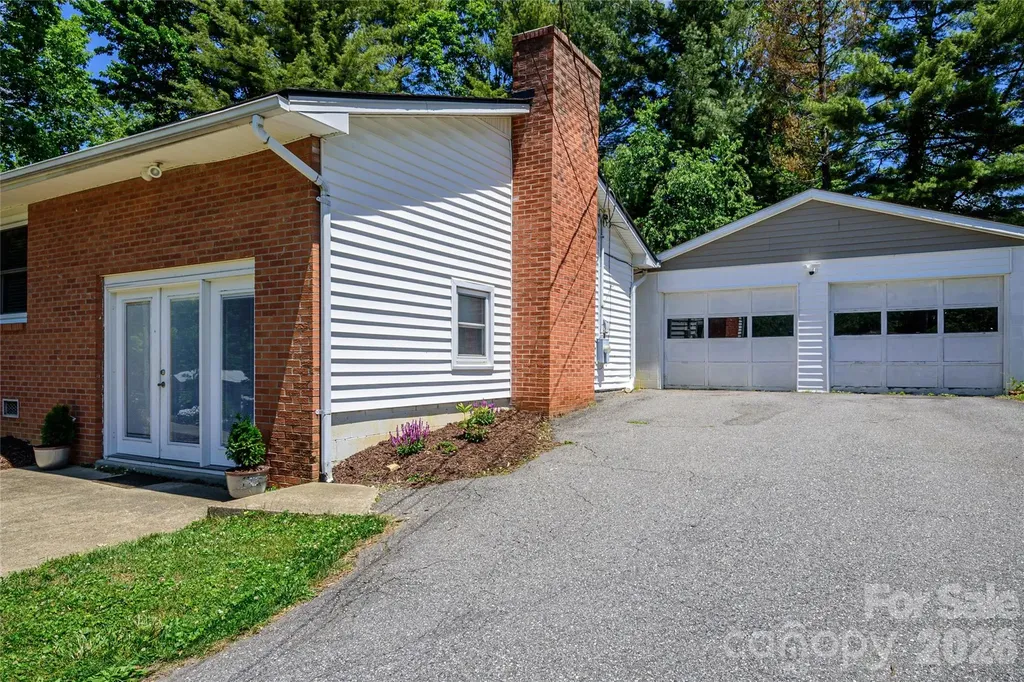 155 Chestnut Place Arden NC 28704