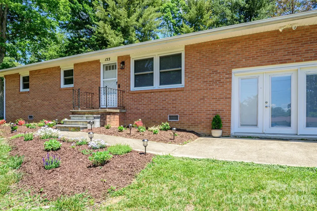 155 Chestnut Place Arden NC 28704
