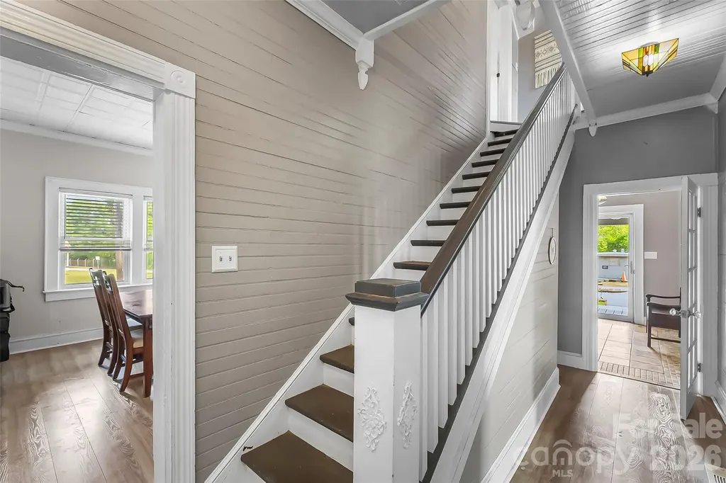 137 12th Street NW Hickory NC 28601