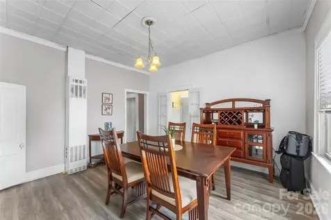 137 12th Street NW Hickory NC 28601