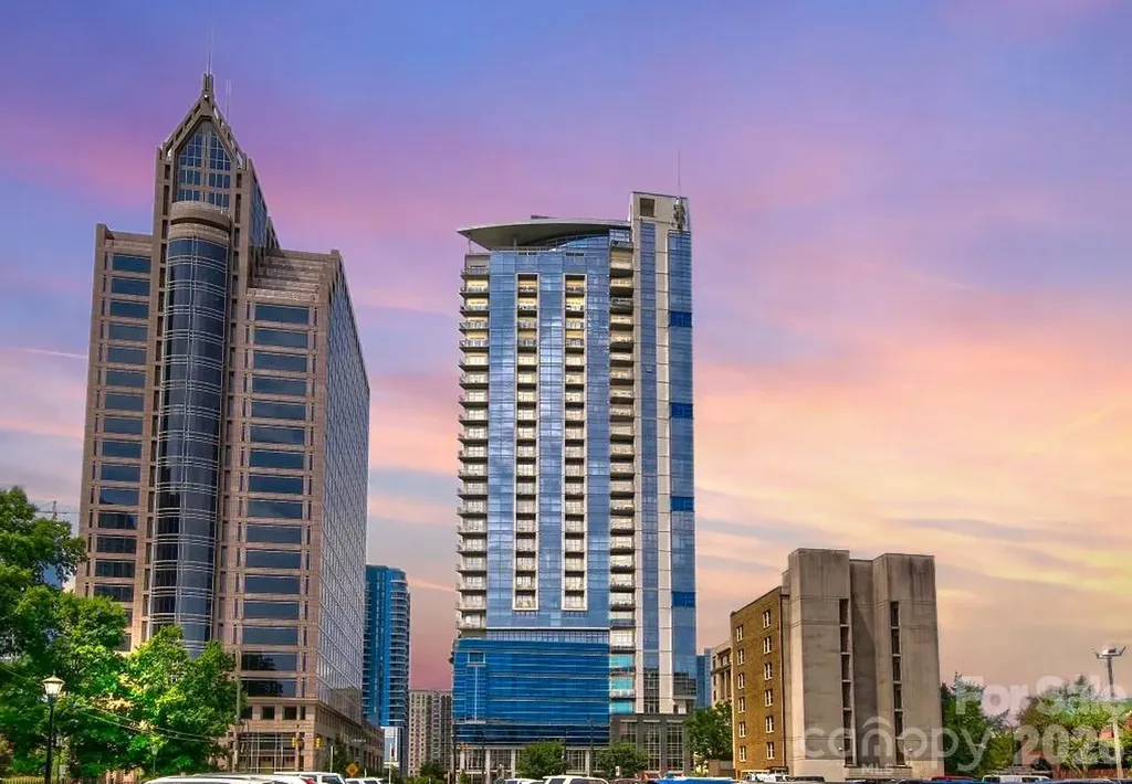 333 W Trade Street W Charlotte NC 28202