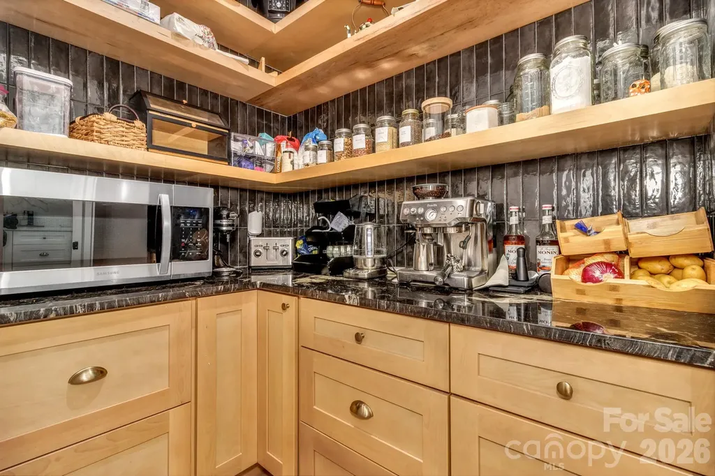 108 Poplar Green Way Asheville NC 28806