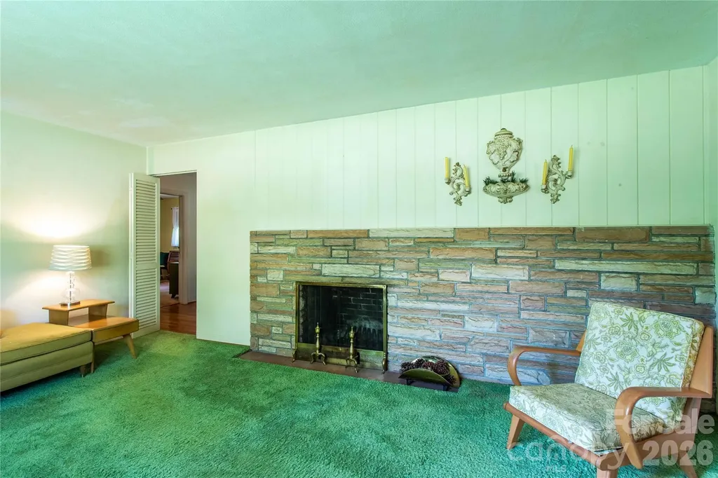 3004 Kanuga Road Hendersonville NC 28739