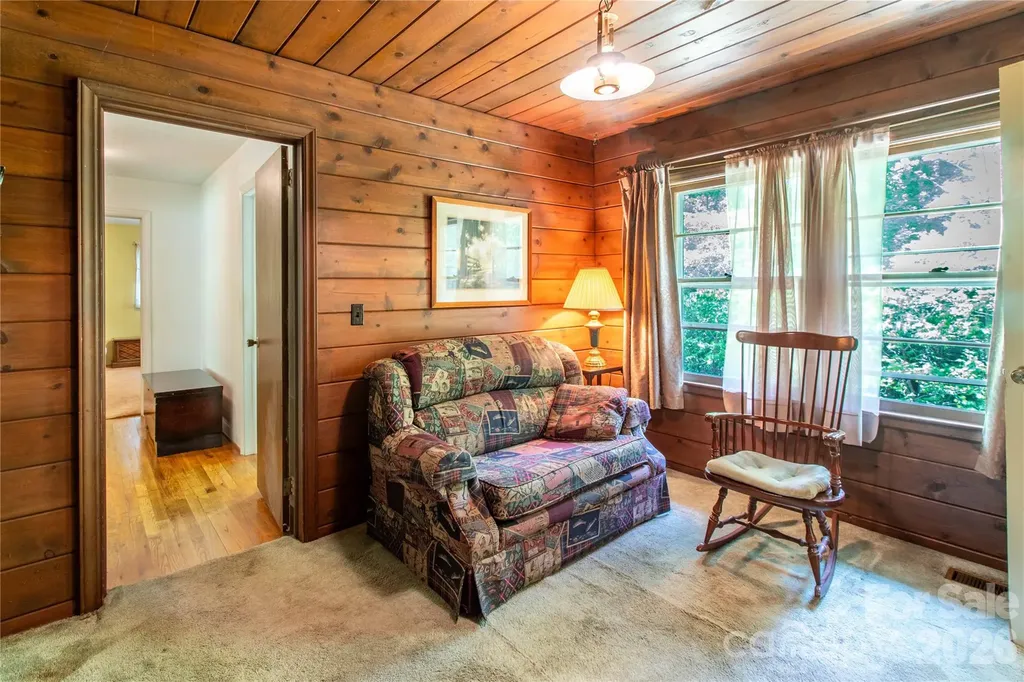 3004 Kanuga Road Hendersonville NC 28739