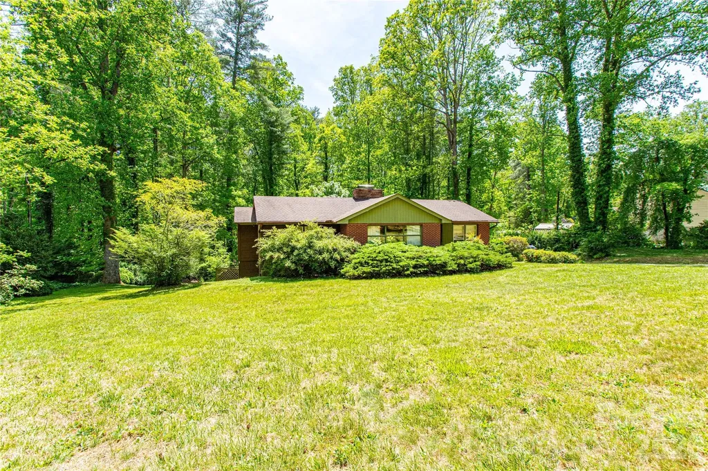 3004 Kanuga Road Hendersonville NC 28739