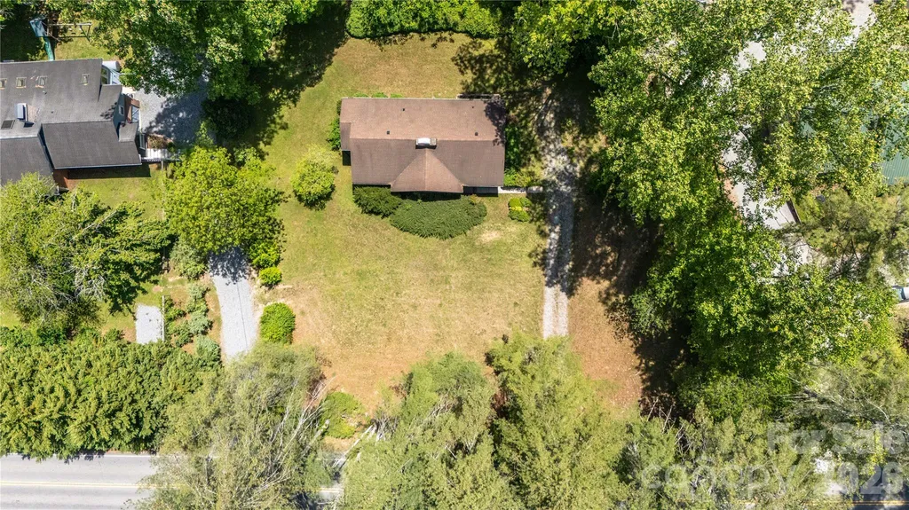3004 Kanuga Road Hendersonville NC 28739