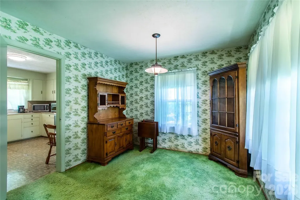 3004 Kanuga Road Hendersonville NC 28739