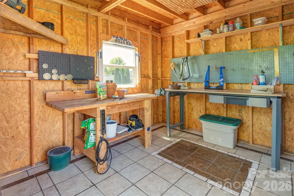 7 Breyerton Court Asheville NC 28804
