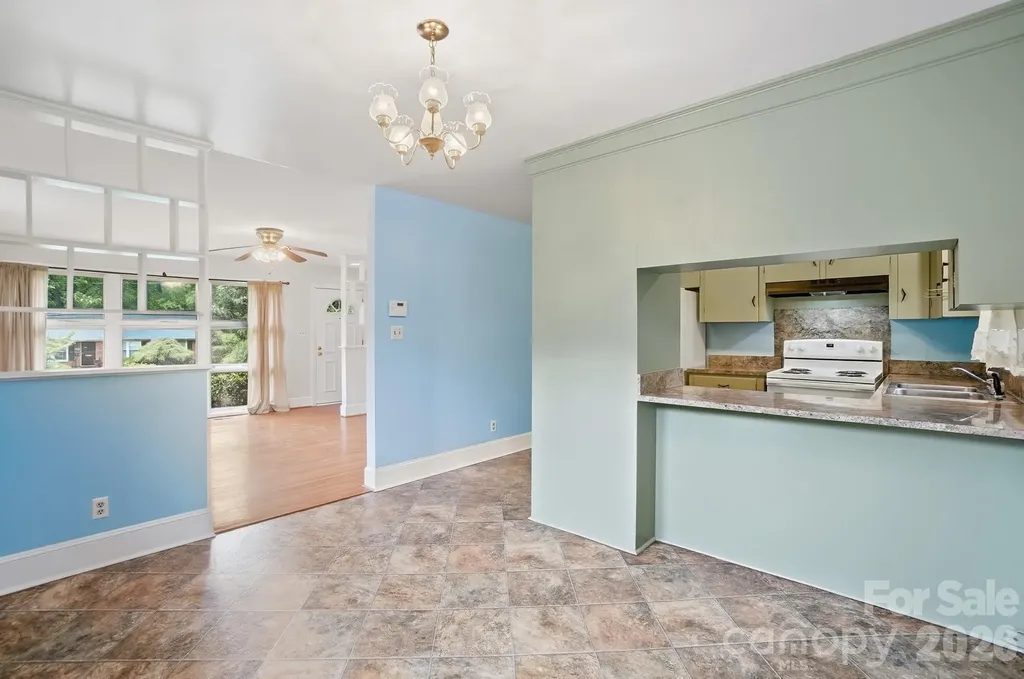 6239 Netherwood Drive Charlotte NC 28210