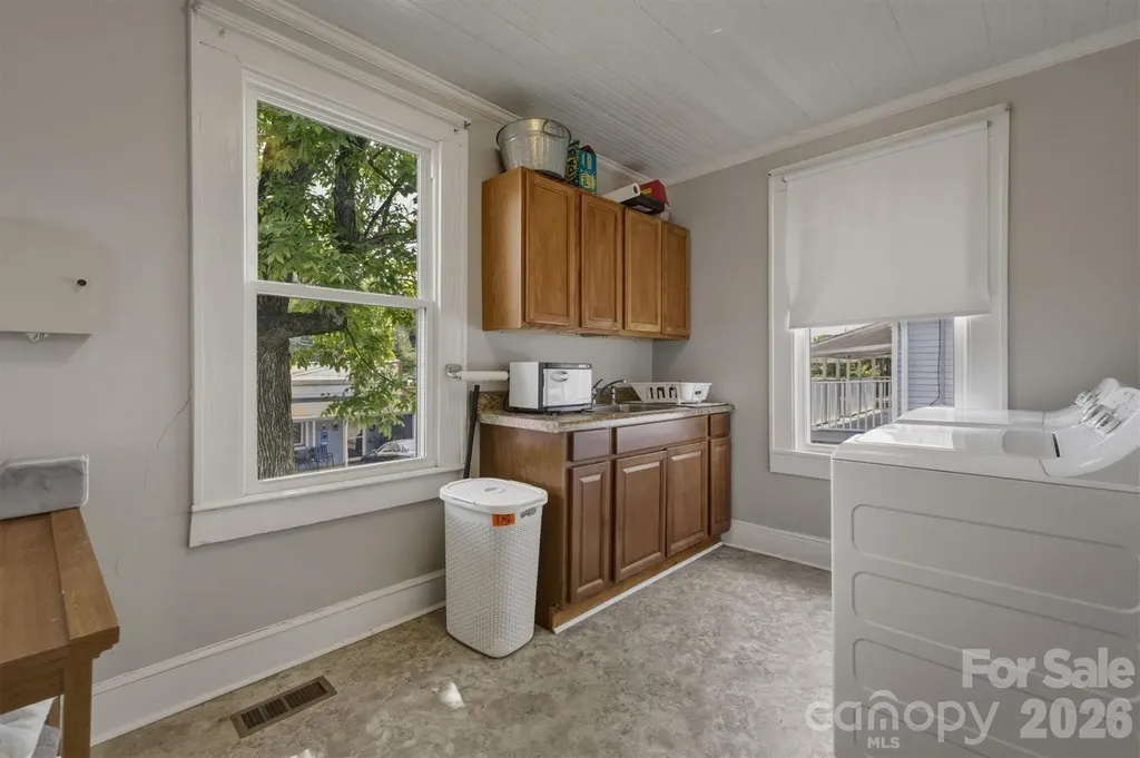 408 S Green Street Morganton NC 28655