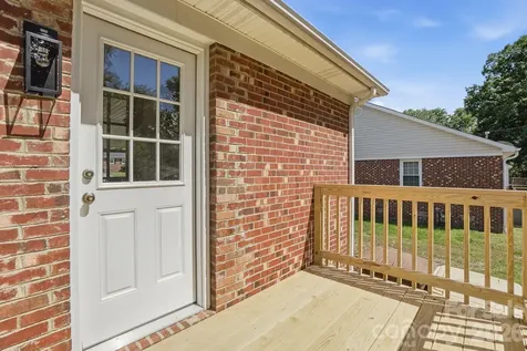 909 Evelyn Avenue Kannapolis NC 28083