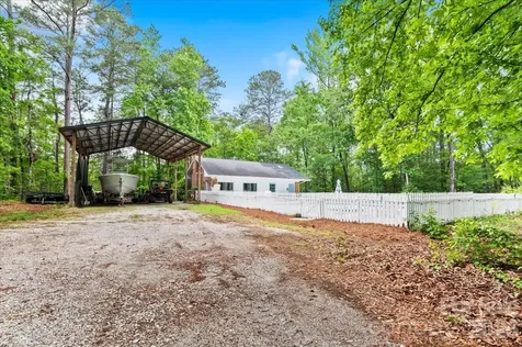 209 Fairway Road Cheraw SC 29520