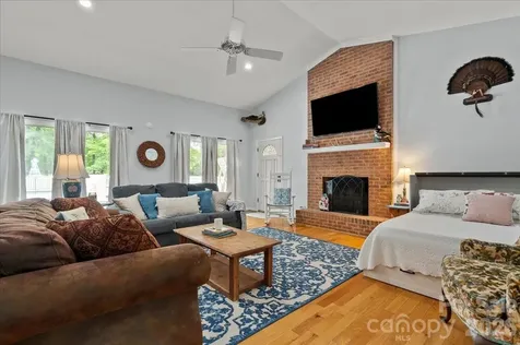 209 Fairway Road Cheraw SC 29520