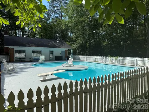 209 Fairway Road Cheraw SC 29520