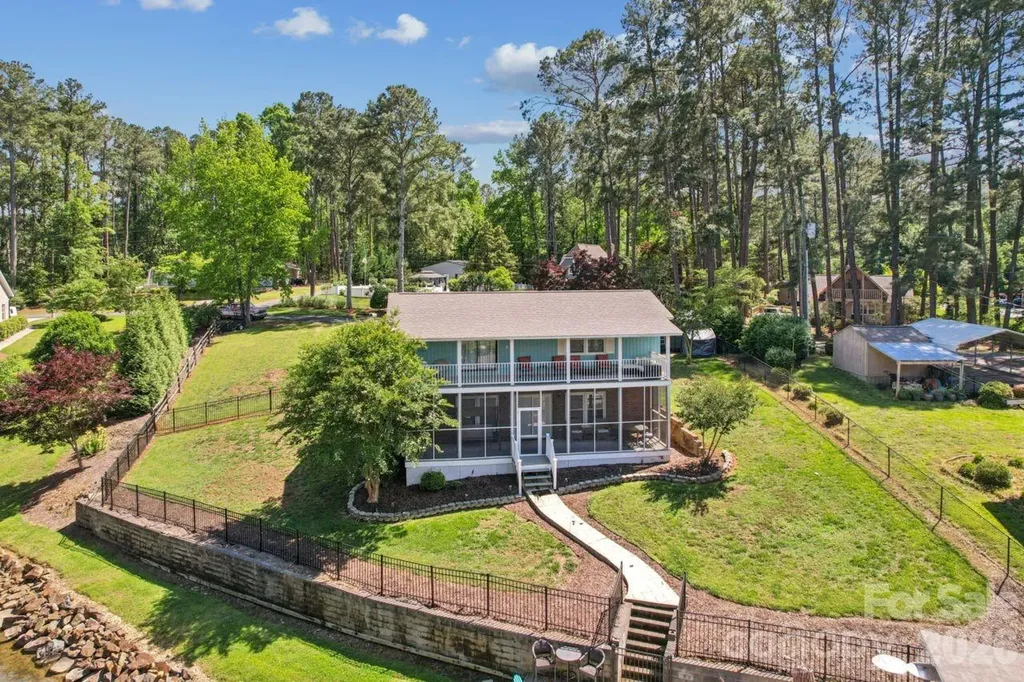 49571 Blackberry Road Norwood NC 28128