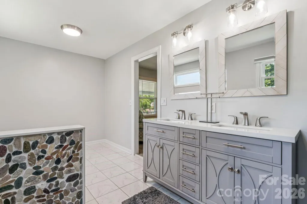 49571 Blackberry Road Norwood NC 28128