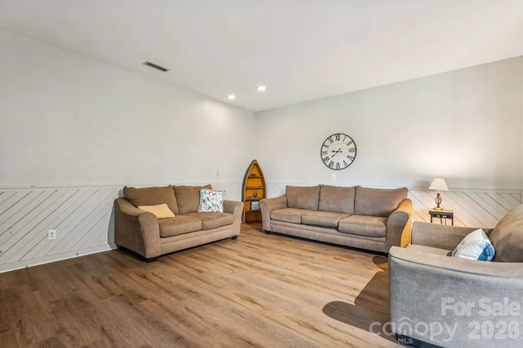 49571 Blackberry Road Norwood NC 28128