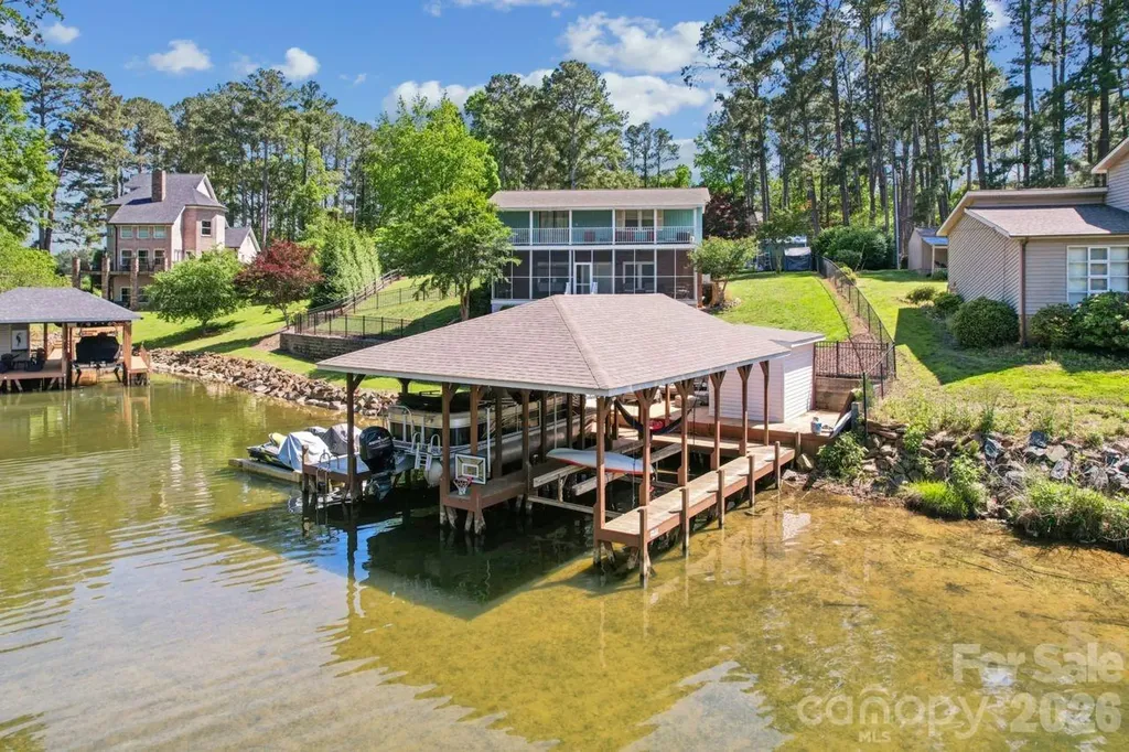 49571 Blackberry Road Norwood NC 28128