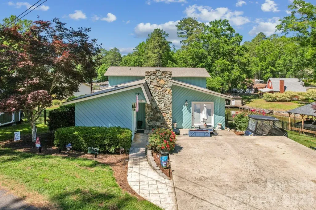 49571 Blackberry Road Norwood NC 28128