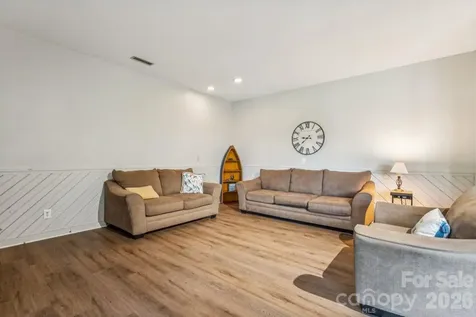 49571 Blackberry Road Norwood NC 28128