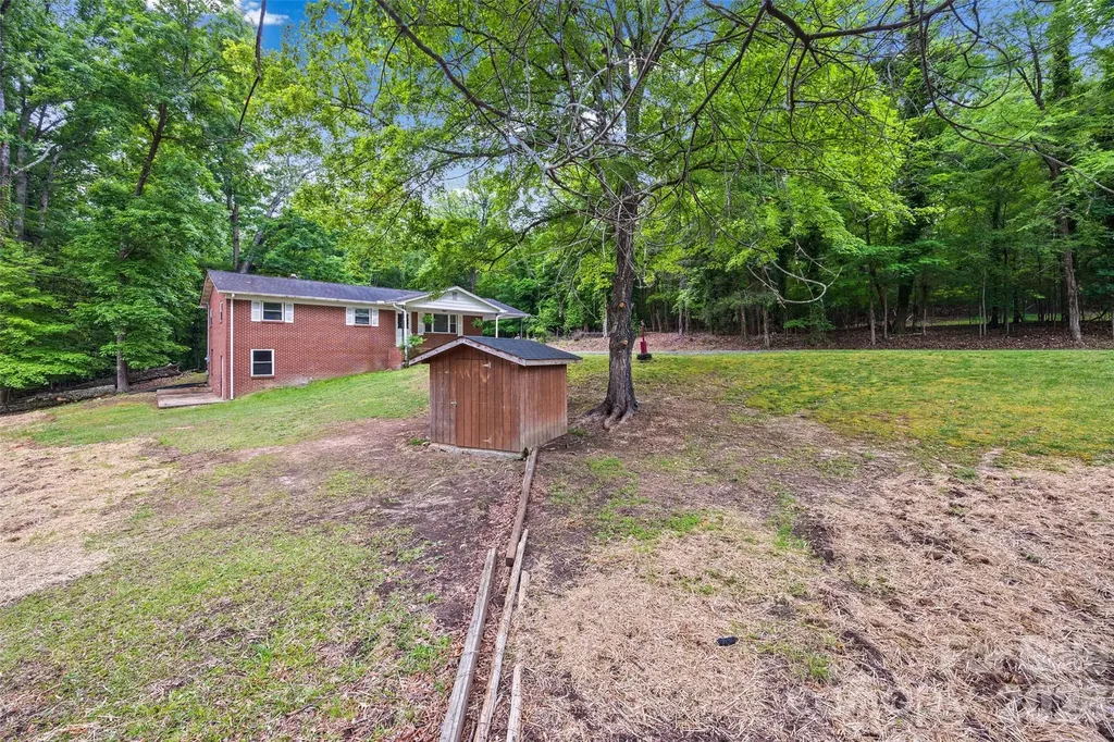 2380 Dixon Road Belmont NC 28012