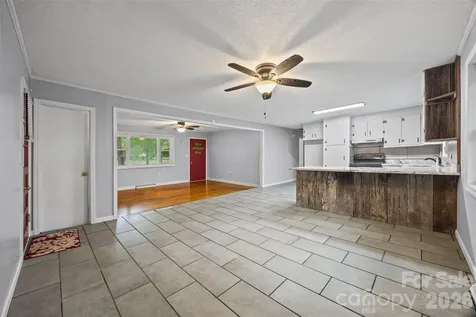 2380 Dixon Road Belmont NC 28012