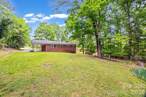2380 Dixon Road Belmont NC 28012