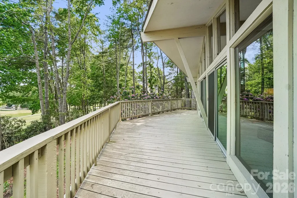 3 Greenbriar Woods Circle Etowah NC 28729