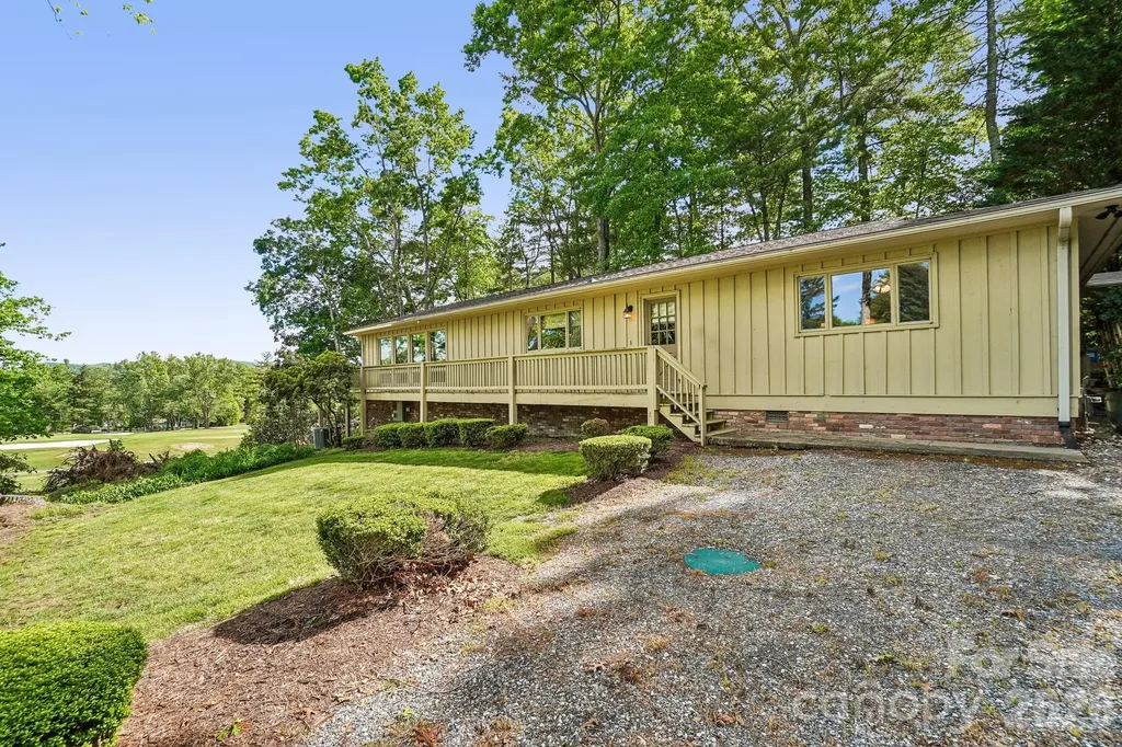 3 Greenbriar Woods Circle Etowah NC 28729