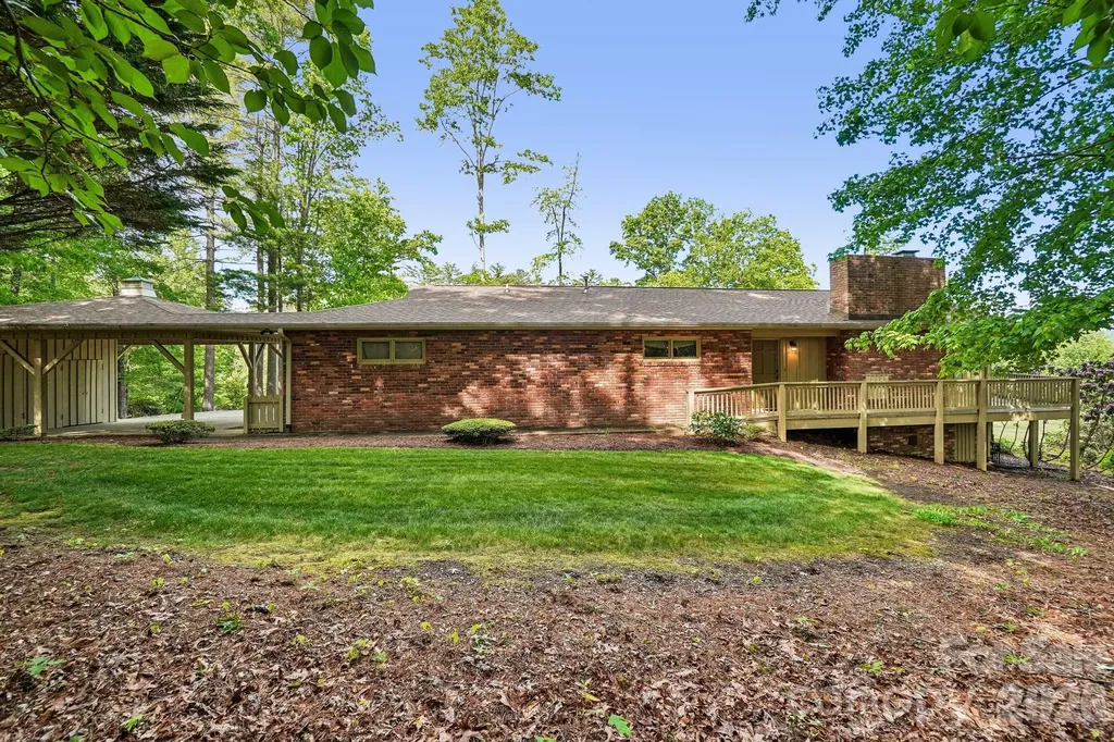 3 Greenbriar Woods Circle Etowah NC 28729