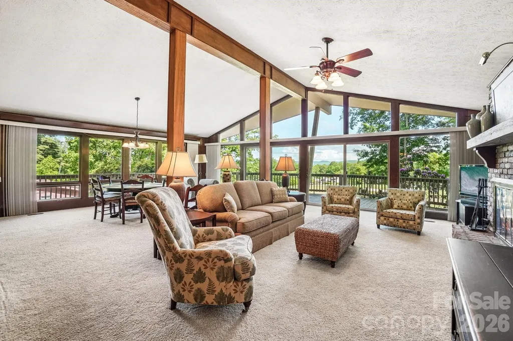 3 Greenbriar Woods Circle Etowah NC 28729