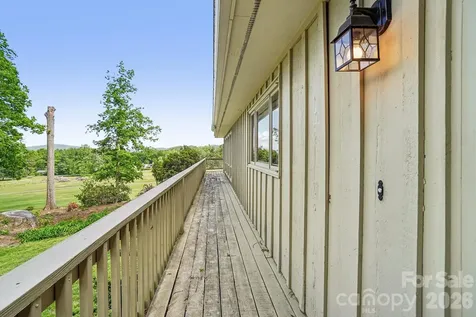 3 Greenbriar Woods Circle Etowah NC 28729