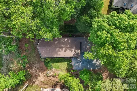 3 Greenbriar Woods Circle Etowah NC 28729