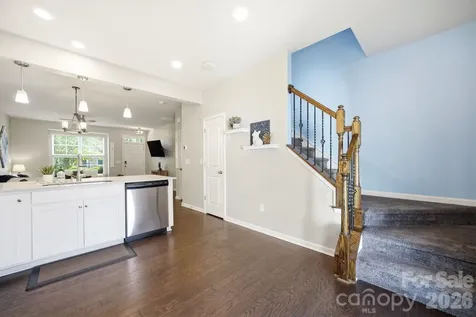 6913 Walnut Branch Lane Charlotte NC 28277