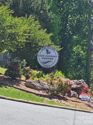 1050 21st Avenue NW Hickory NC 28601